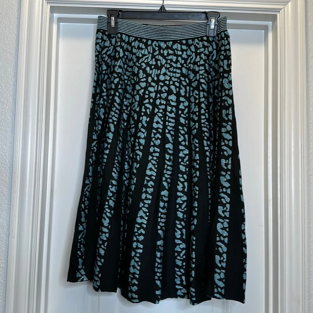 DVF Diane Avon Furstenberg Pleated Teal‎ and Black Skirt Sz Medium